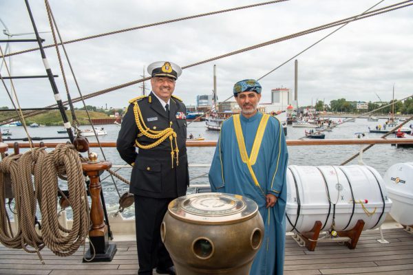 Commodore Mr. Adil Albusaidi of the Royal Navy of Oman and 
the Ambassador of Oman,  H.E. Sheikh Dr. Abdullah Salim Hamed Al Harthi